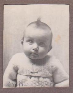 FAMILLE  C'EST-Y PAS UN BEAU P'TIT OIGNON , CA MONSIEUR 